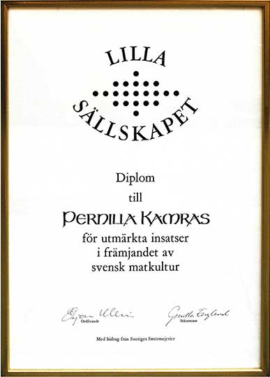 Lilla sällskapet diplom till Pernilla Kamras för utmärkta insatser av främjandet av svensk matkultur
